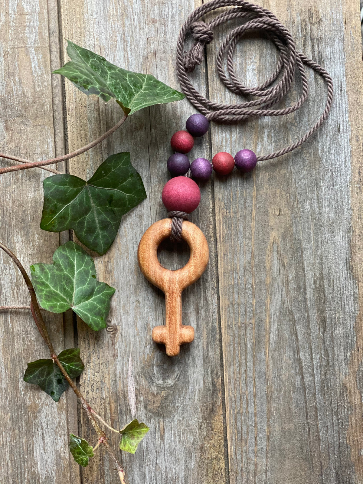 Amnings och bära barn halsband feminist